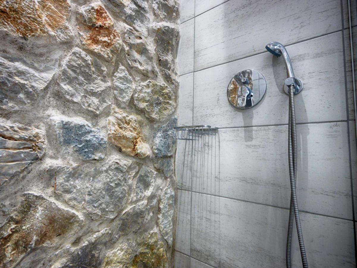 Vistonia Apartment Agios Georgios Pagon Luaran gambar