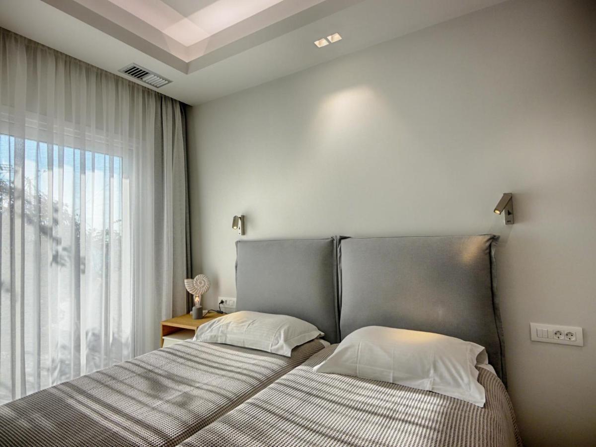 Vistonia Apartment Agios Georgios Pagon Luaran gambar