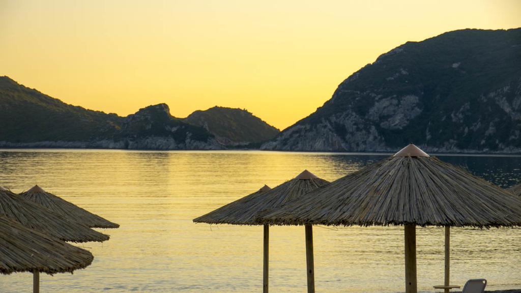 Vistonia Apartment Agios Georgios Pagon Luaran gambar